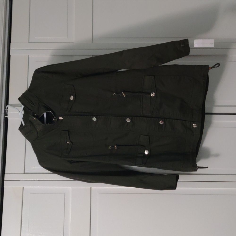 Dark olive green light weight zippered jacket